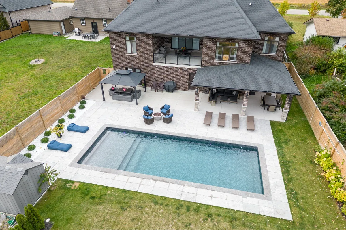 9848 Twenty Road, ON L0R 1W0