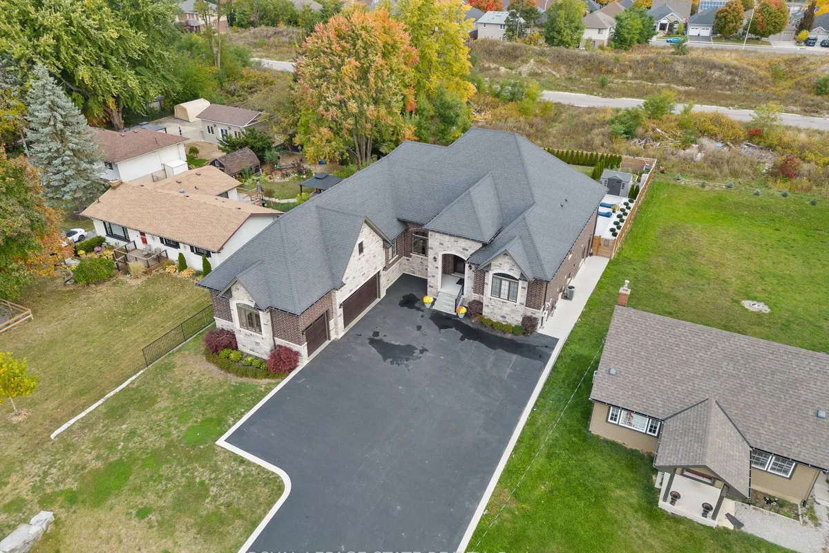 9848 Twenty Road, ON L0R 1W0