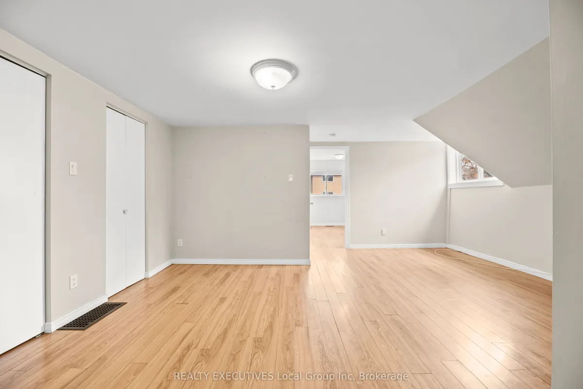 144 DUKE Street, ON P1B 1R3