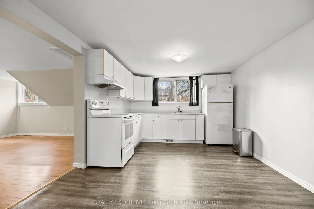 144 DUKE Street, ON P1B 1R3