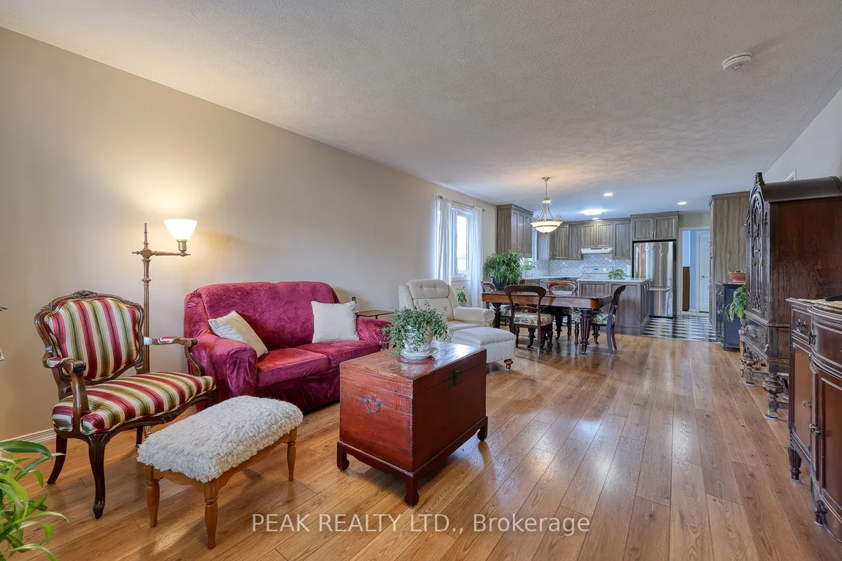 217 North Street, ON N4G 1B8