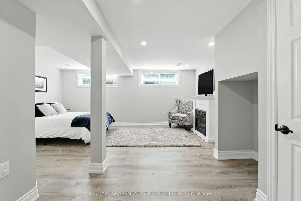 4326 Hillview Drive, ON L3J 0H8