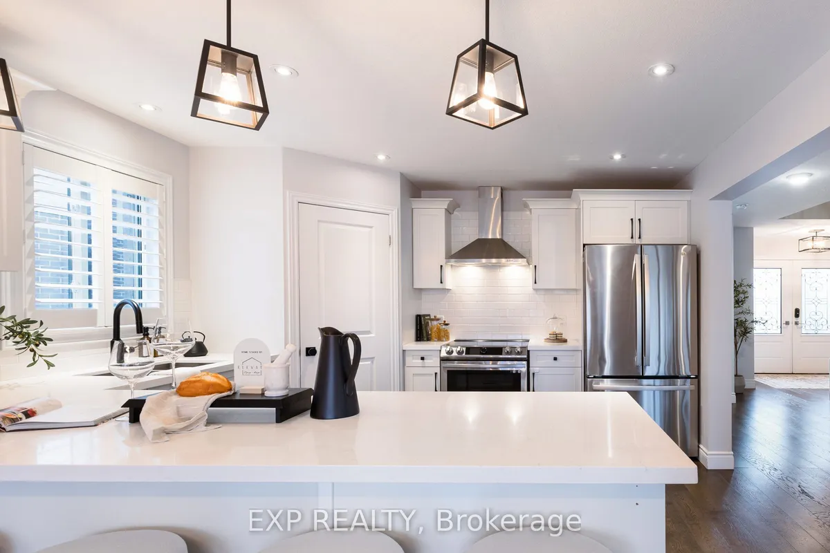 2180 YELLOWBIRCH Place, ON N6G 5C1