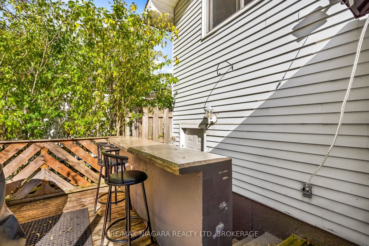 343 Helen Street, ON L0S 1B0