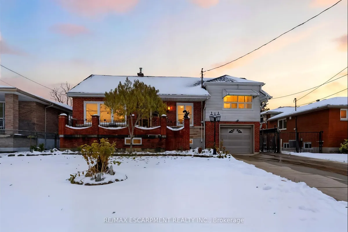 314 Hawkridge Avenue, ON L9C 3L2