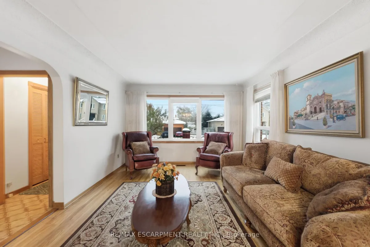 314 Hawkridge Avenue, ON L9C 3L2