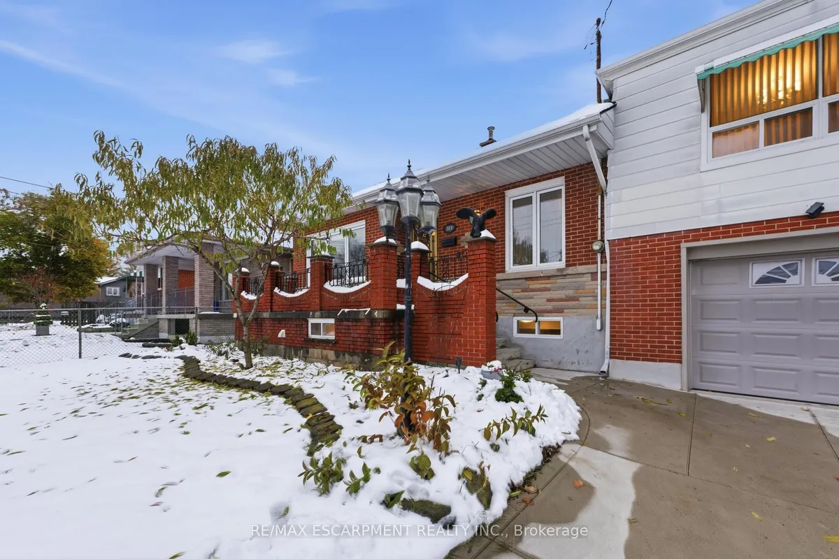 314 Hawkridge Avenue, ON L9C 3L2