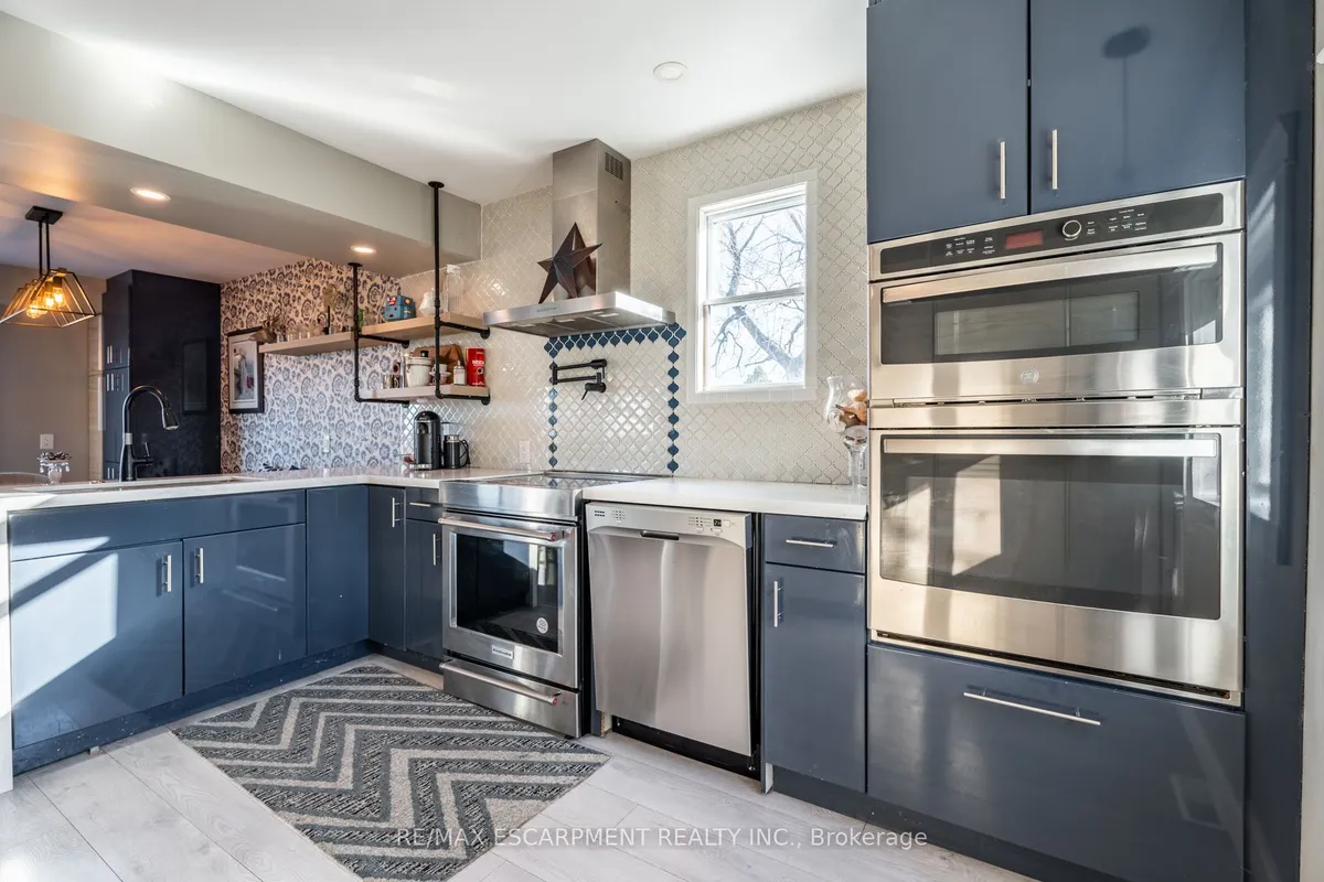 735 Beach Boulevard, ON L8H 6Y5