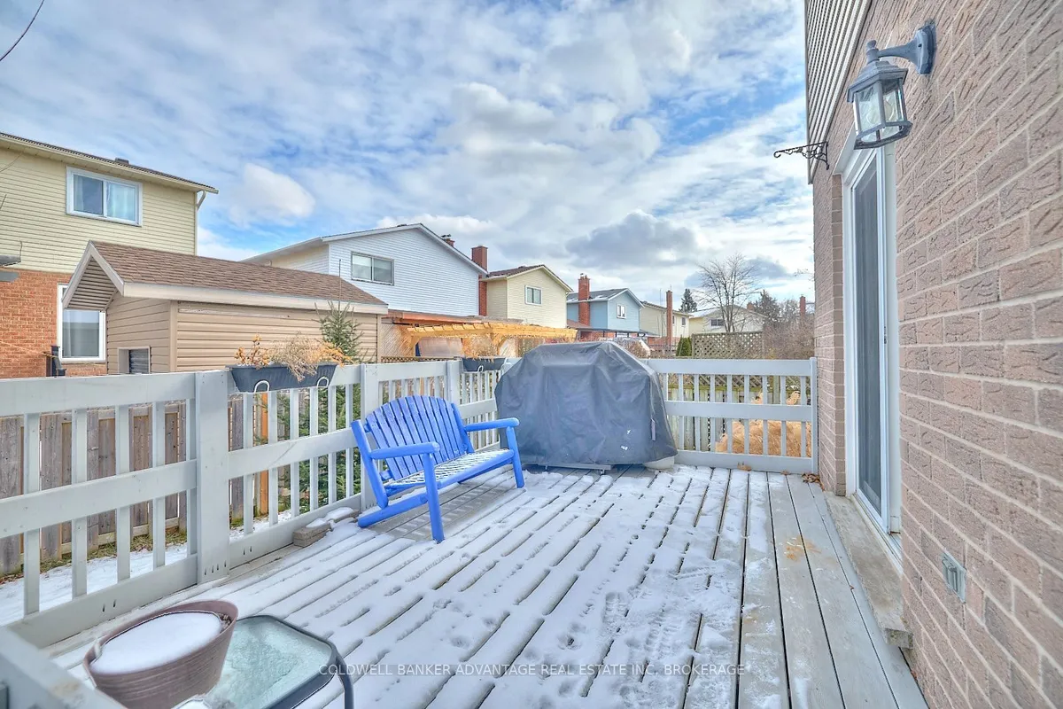 33 Naples Court, ON L2V 4S7