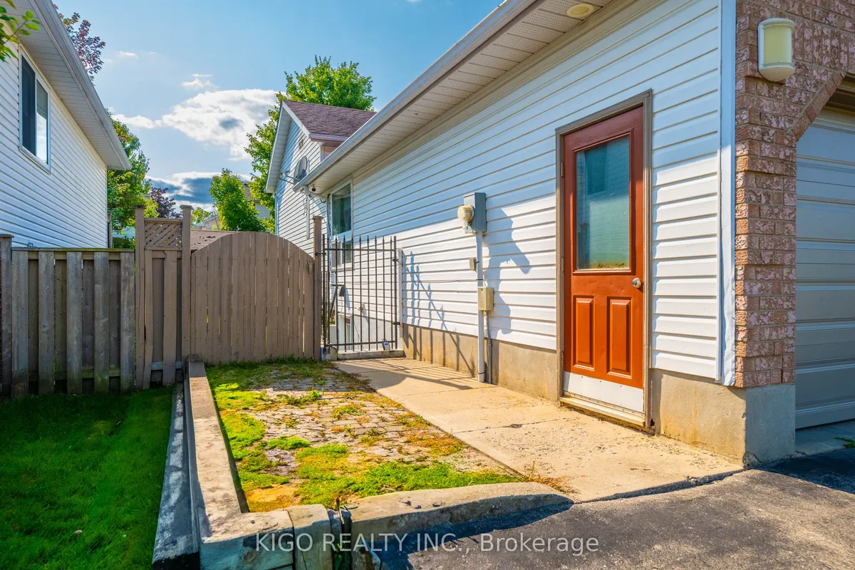 52 Dawn Crescent, ON N3C 4A9