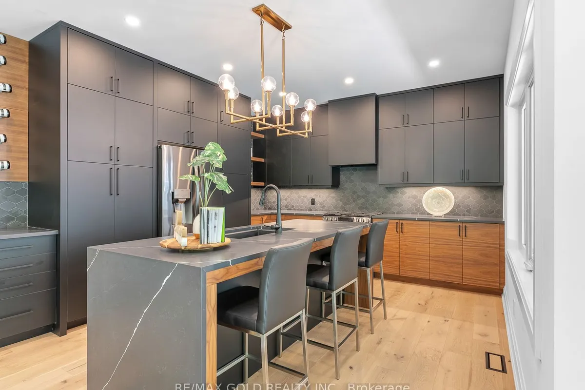 119 Welland Vale Road, ON L2S 3Y2