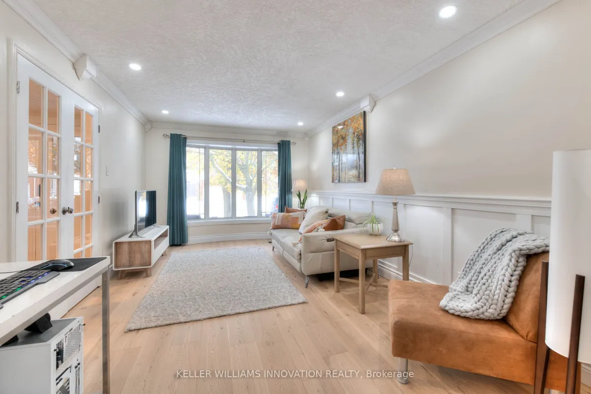 50 Old Forest Crescent, ON N2N 2A3