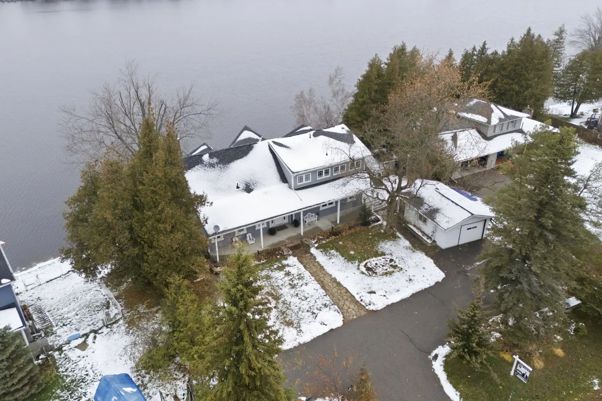 7 Peninsula Drive, ON K9J 6X3