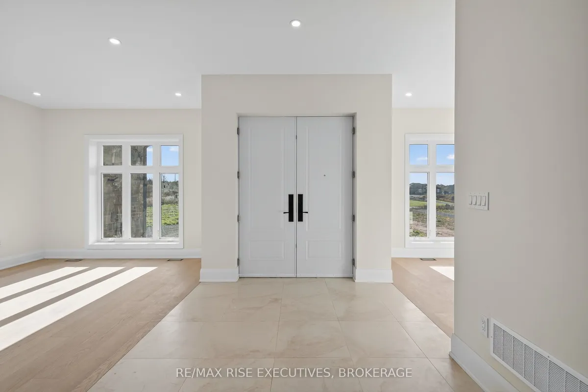 138 Hineman Street, ON K7L 0G2