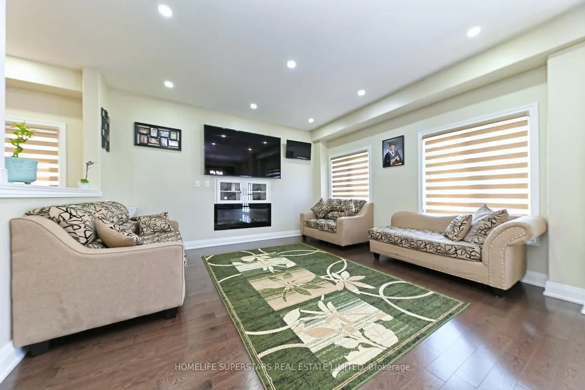 6 Wildflower Street, ON N2P 0G7