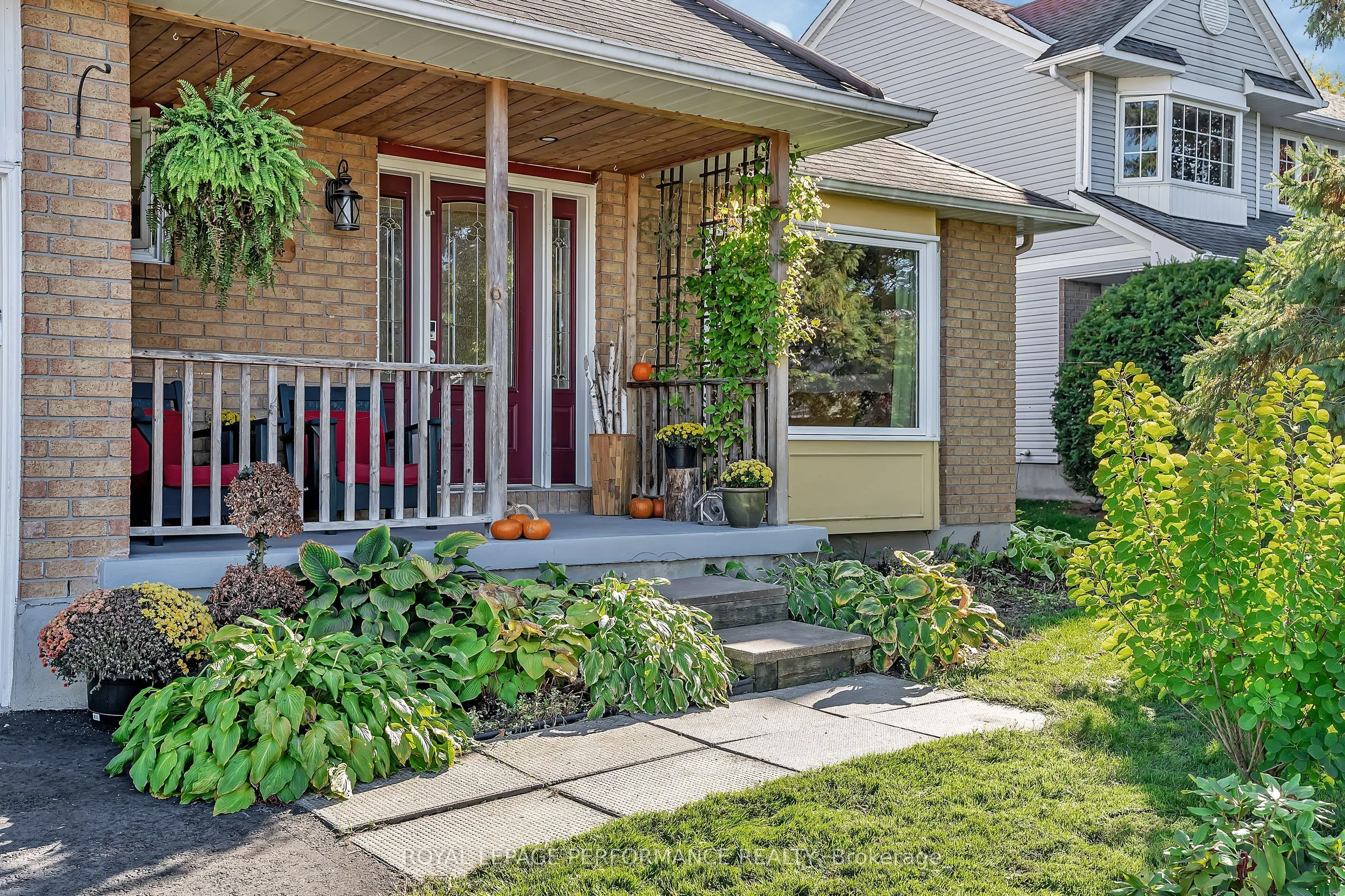 3084 Lemay Circle, ON K4K 1A9