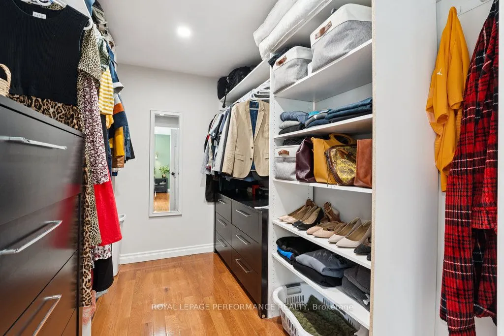 1798 Woodhaven Heights, ON K1E 2W2