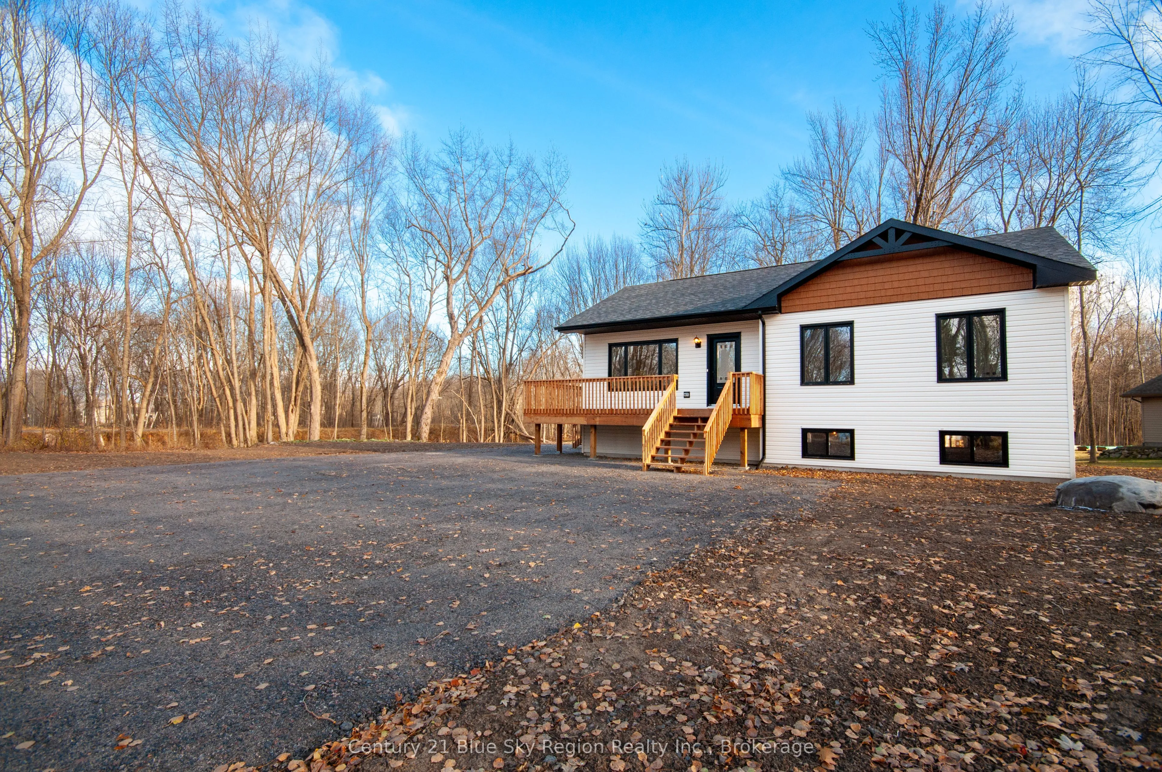 335 WALTONIAN Drive, ON P0H 1H0