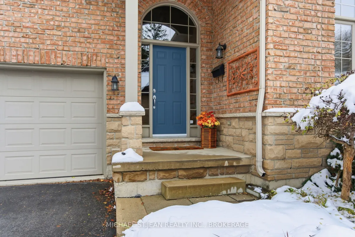 195 Wilson Street, ON L9G 1N4