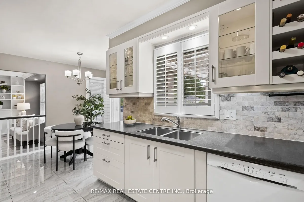 20 Driftwood Place, ON L8J 2N7