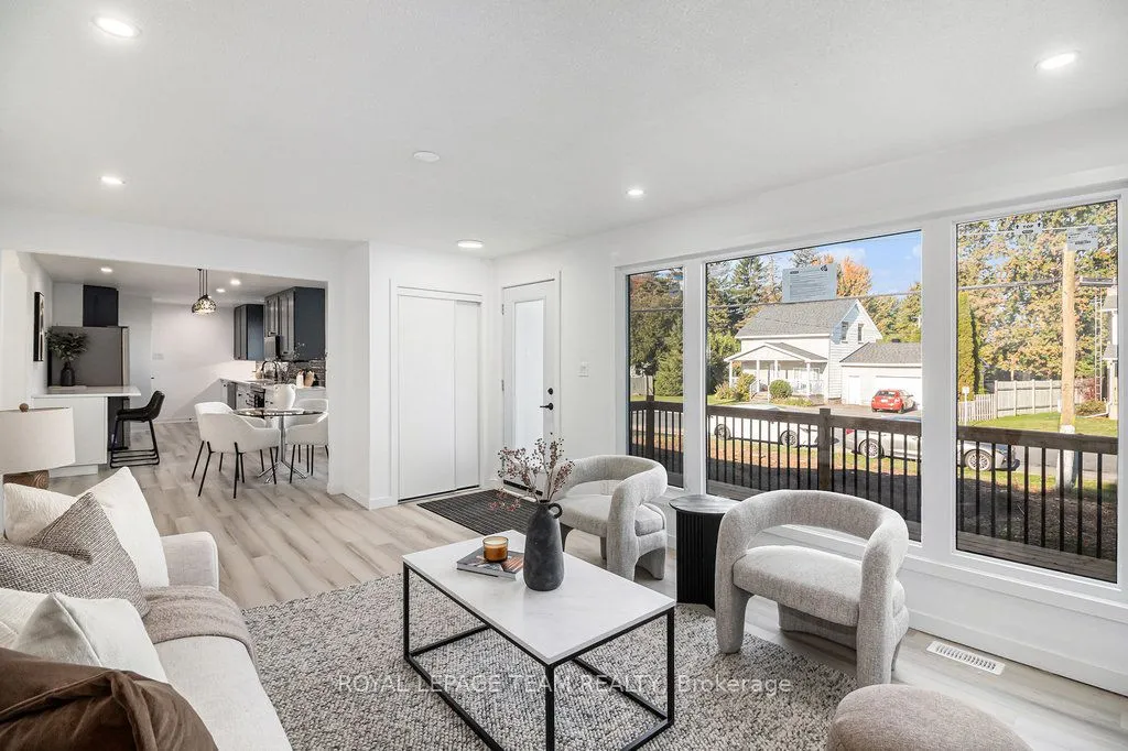 102 Laurier Street, ON K0A 1M0