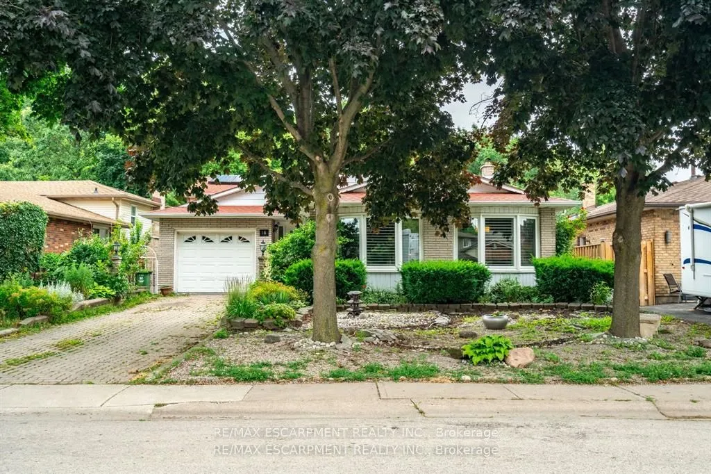 16 Flamingo Drive, ON L9A 4X7