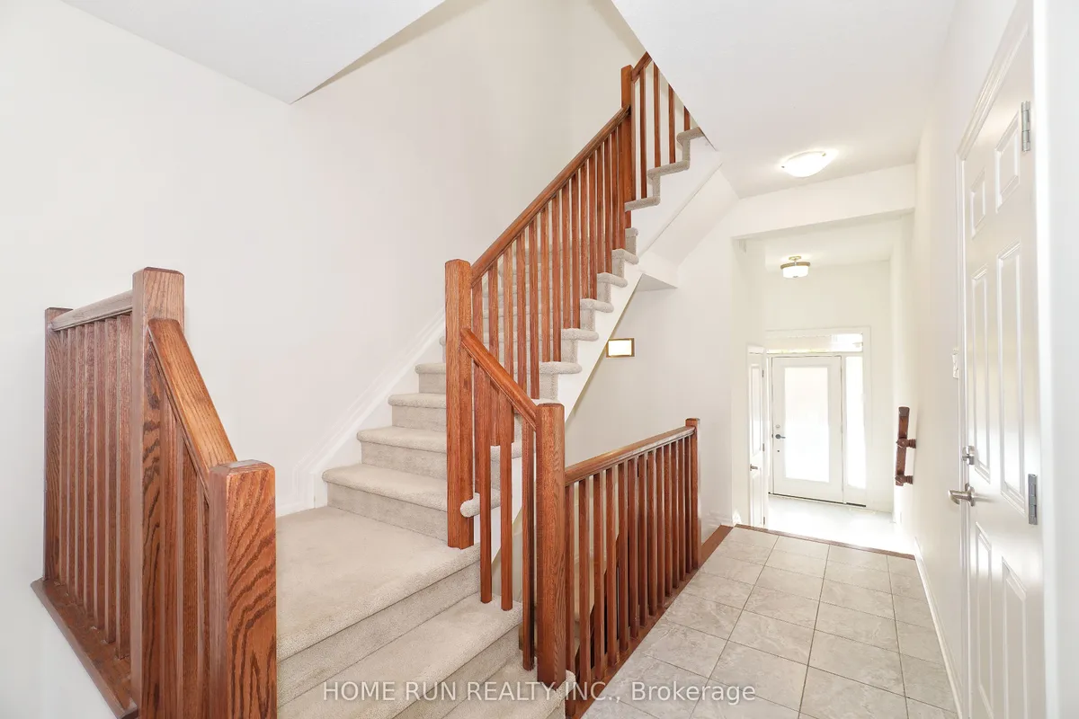 118 Overberg Way, ON K2S 0V9