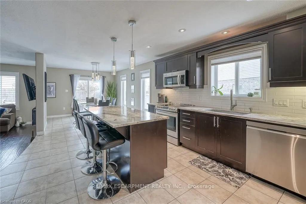 32 Langrell Avenue, ON N4G 5X8