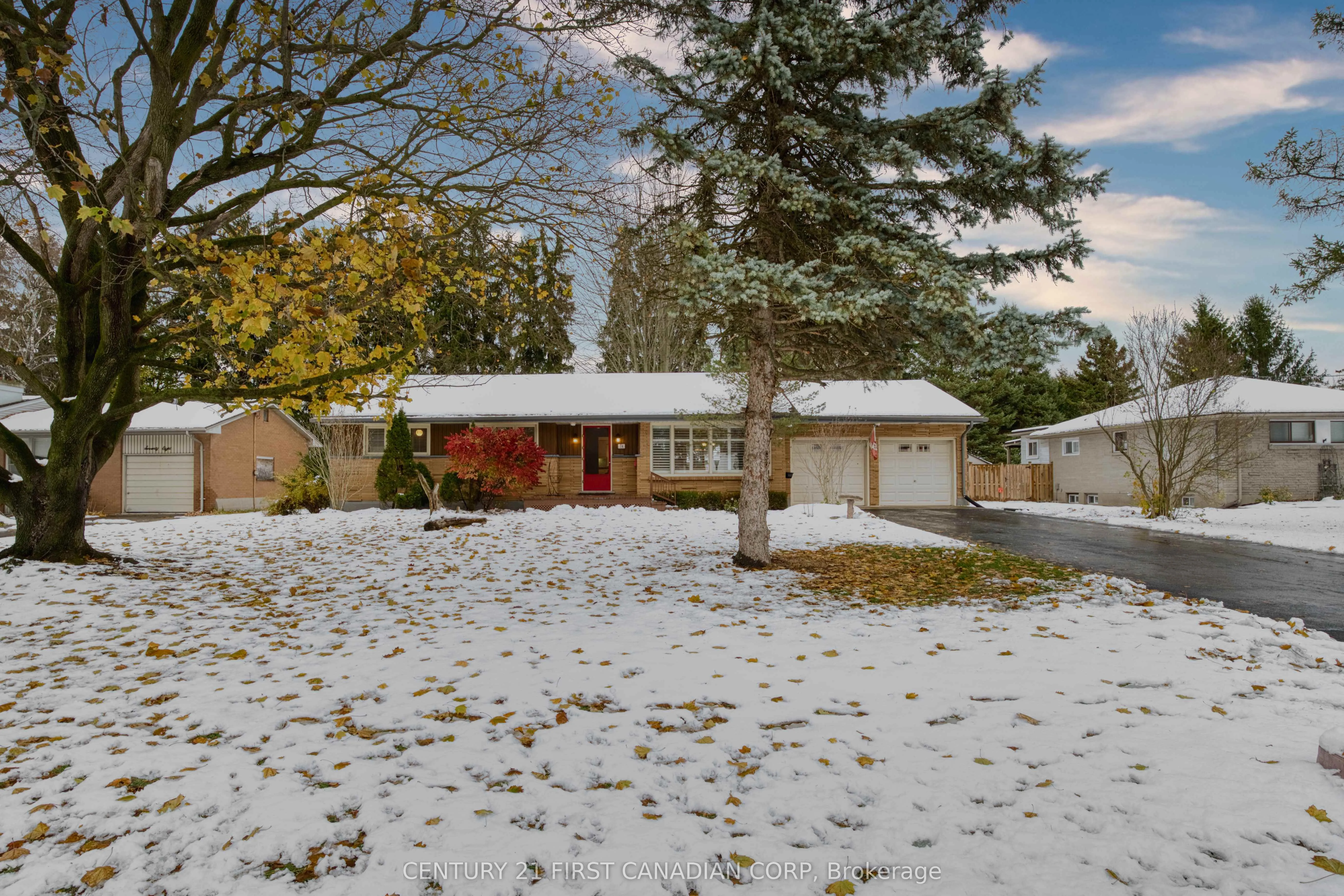 74 DALEVIEW Crescent, ON N5X 1H1