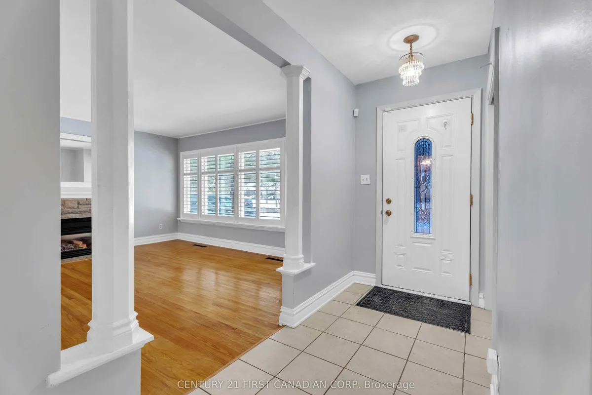 74 DALEVIEW Crescent, ON N5X 1H1