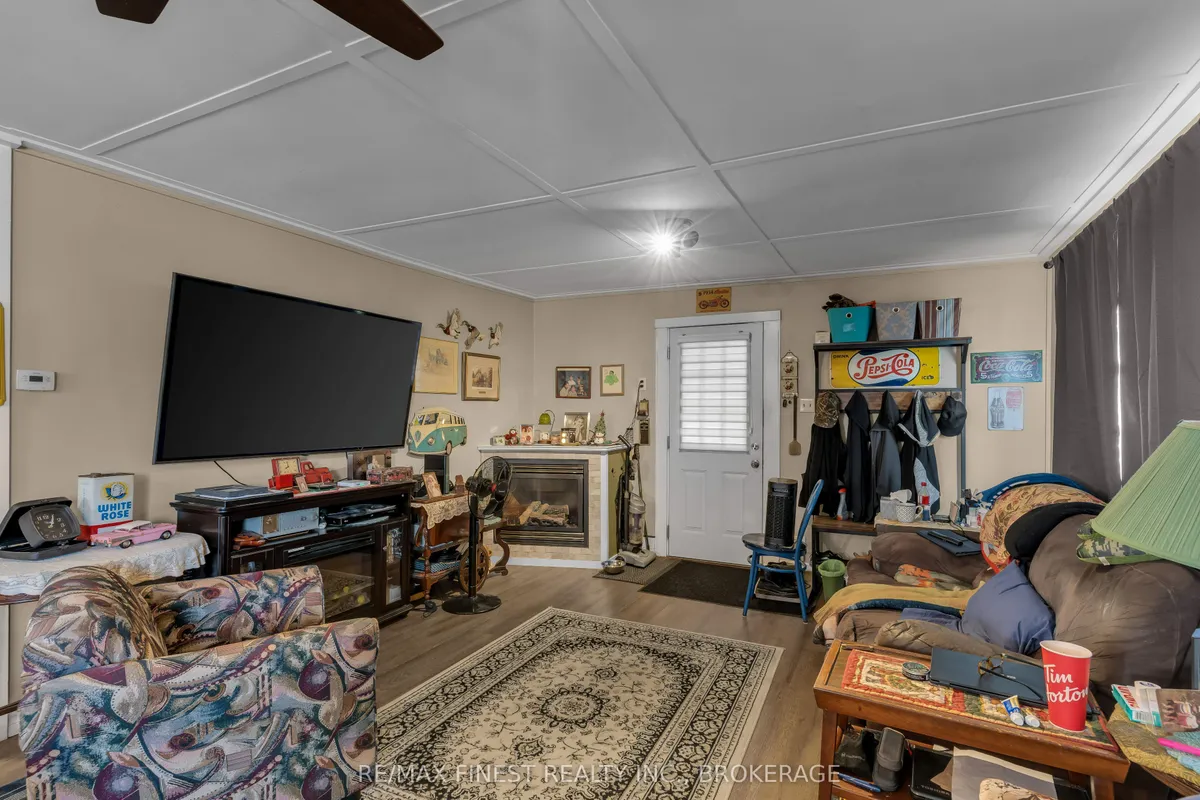 186 Thomas Street, ON K7R 2H5