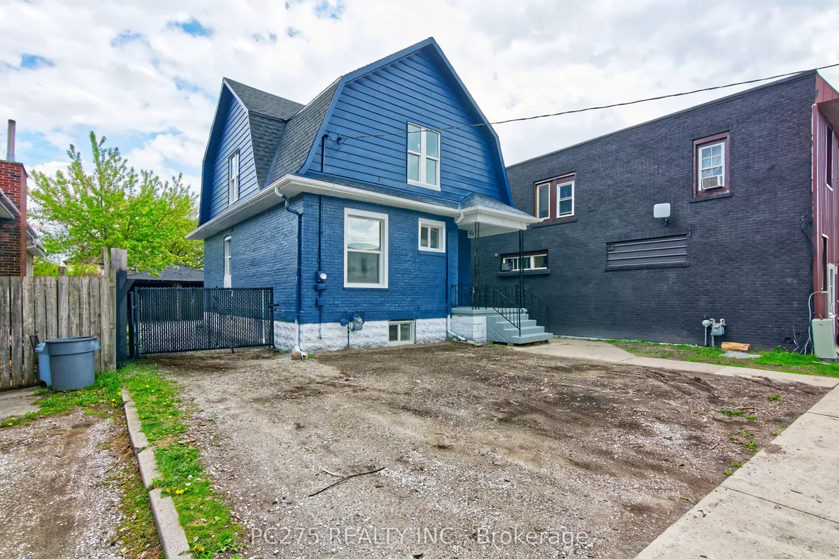 272 Vidal Street, ON N7T 2T7