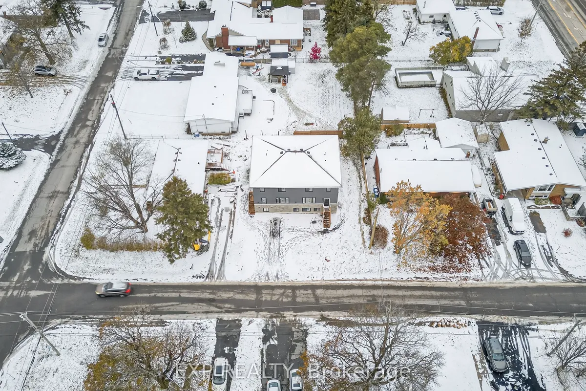 53 Lakeview Avenue, ON K7M 3T4