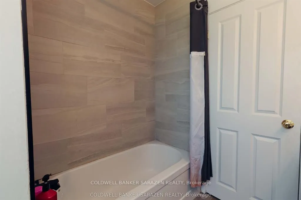 18 Stinson Avenue, ON K2H 6N1