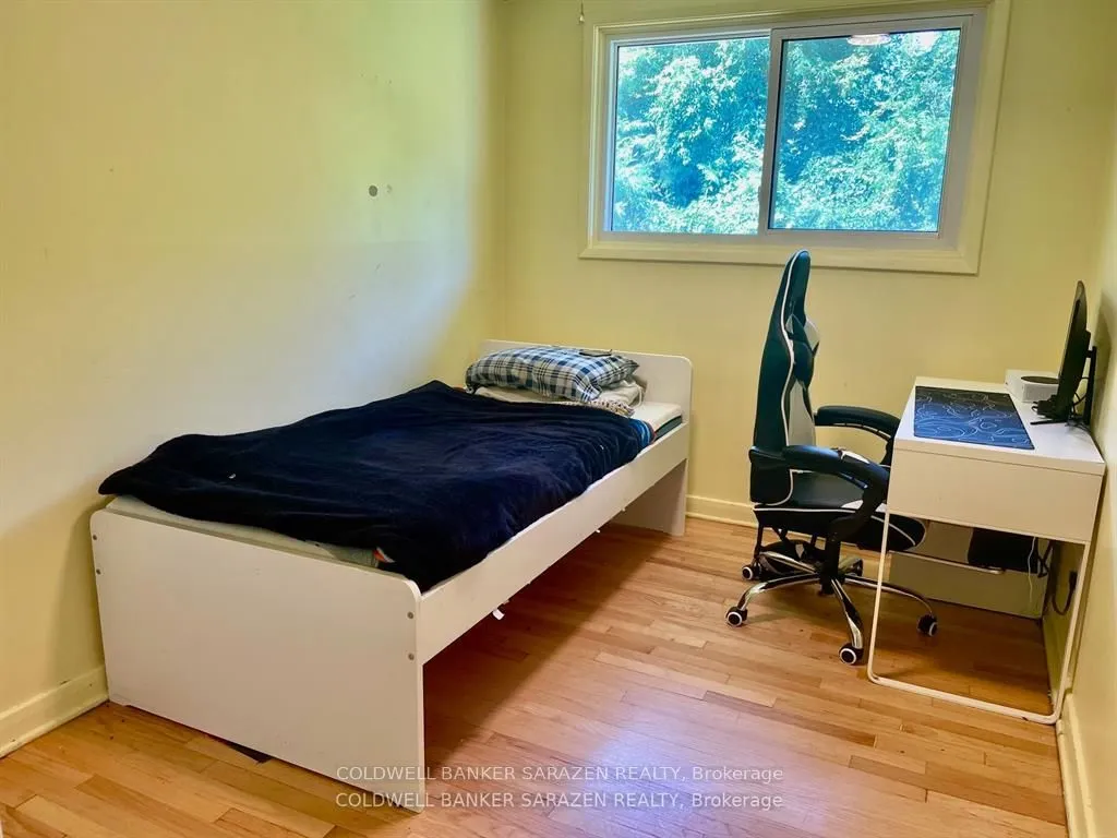 18 Stinson Avenue, ON K2H 6N1