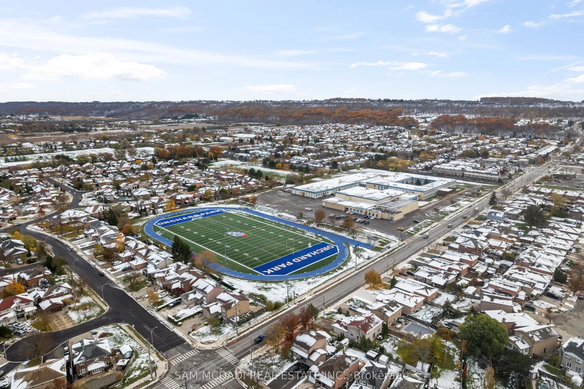 423 Highway 8 Highway, ON L8G 1G1