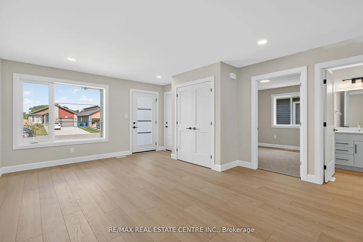 93 Moonstone Crescent, ON N7M 0S2