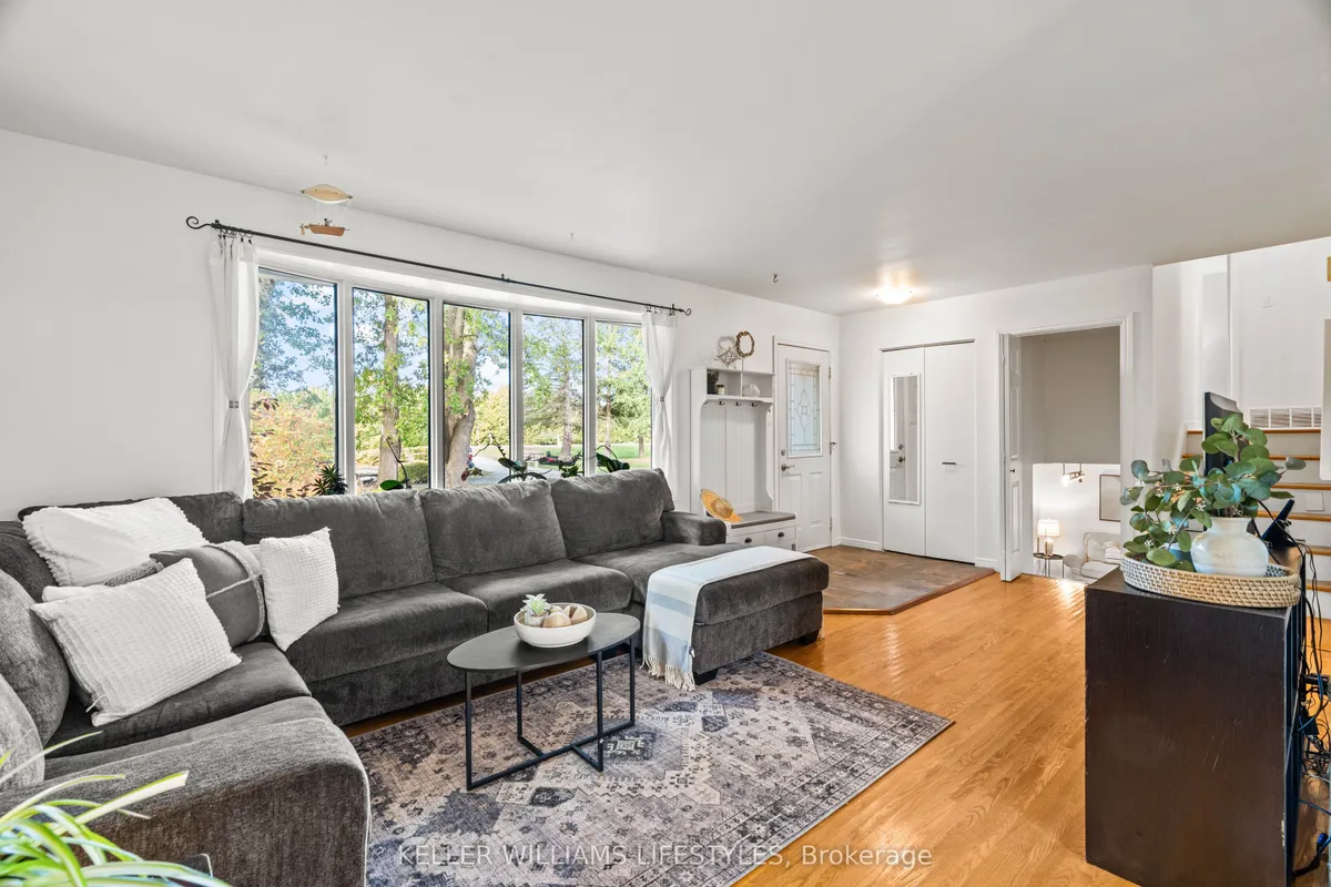 8749 Longwoods Road, ON N0L 1W0