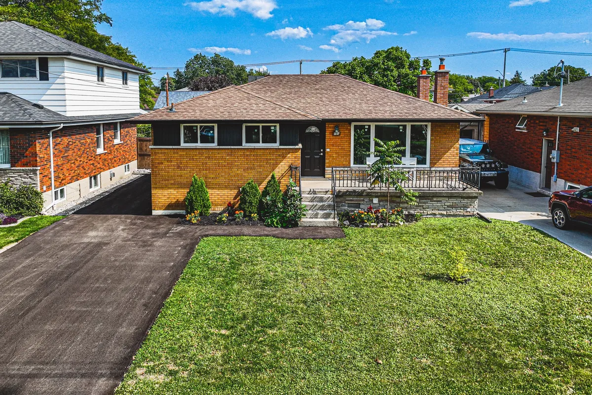 131 Welbourn Drive, ON L9A 3N5