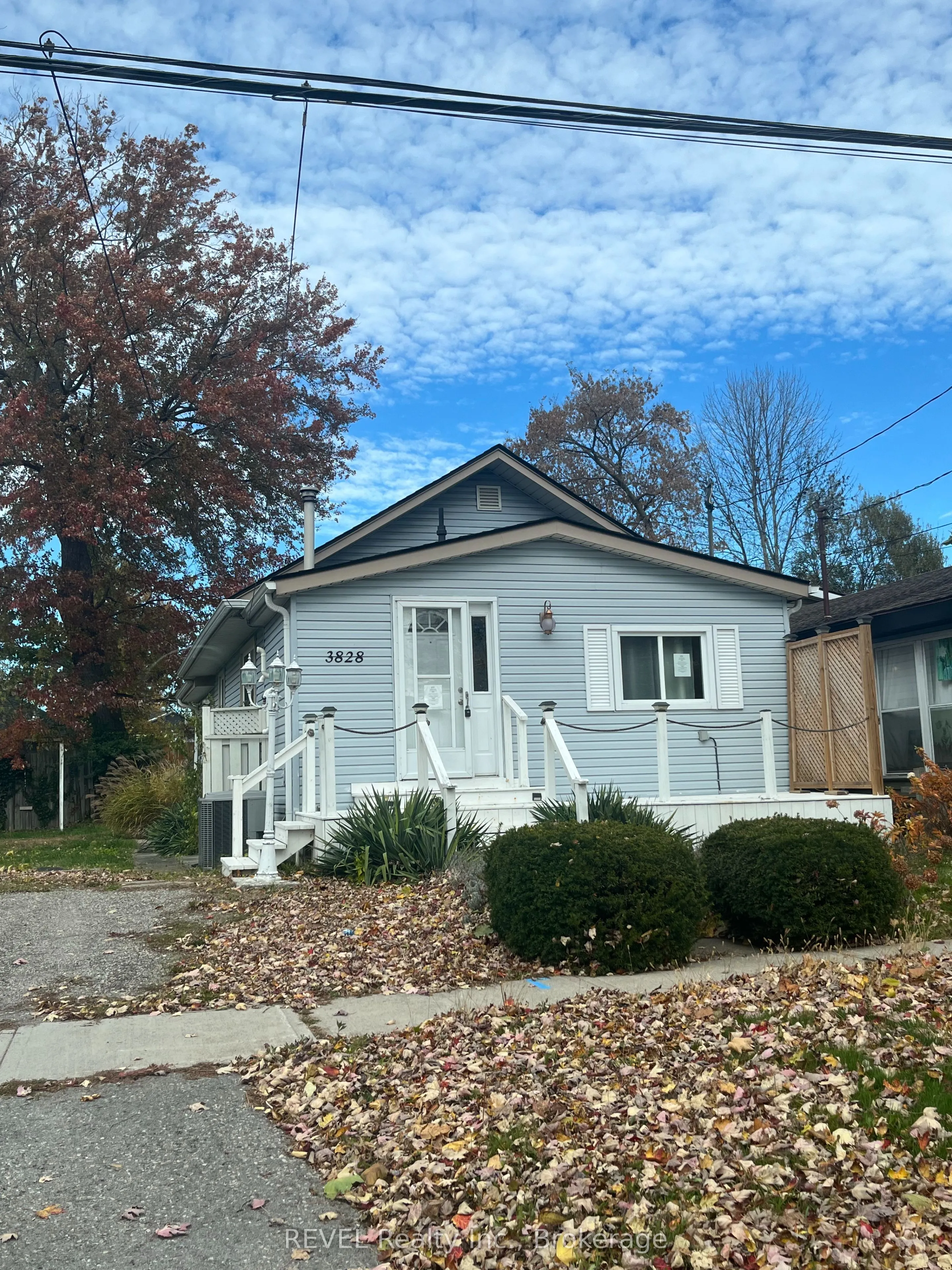 3828 Roxborough Avenue, ON L0S 1B0