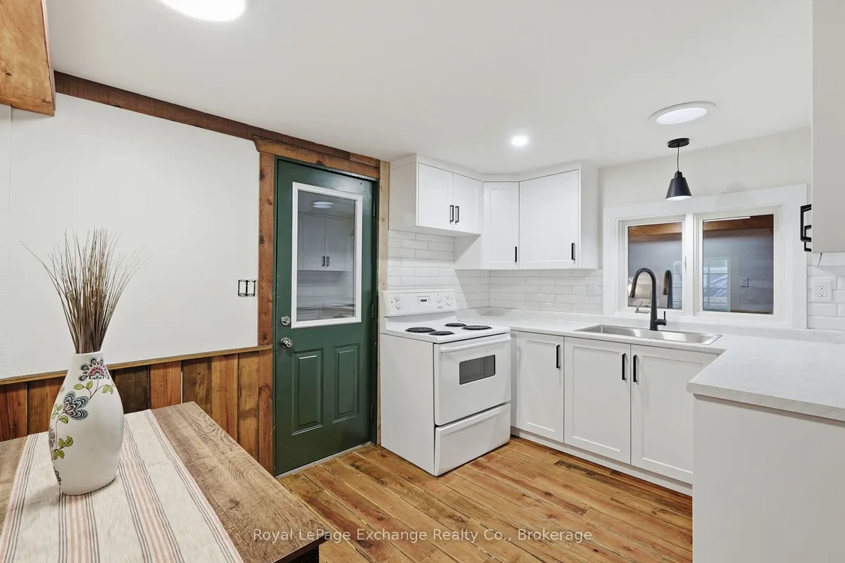 105 Stratford Street, ON N2Z 2X3