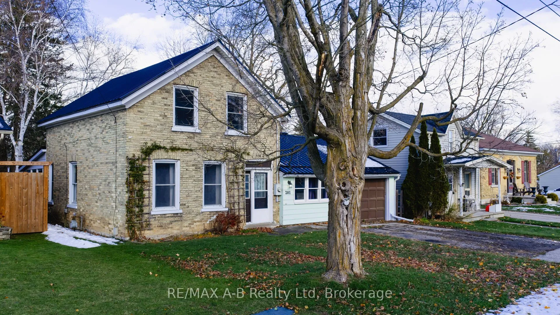 201 Jones Street, ON N4X 1A1