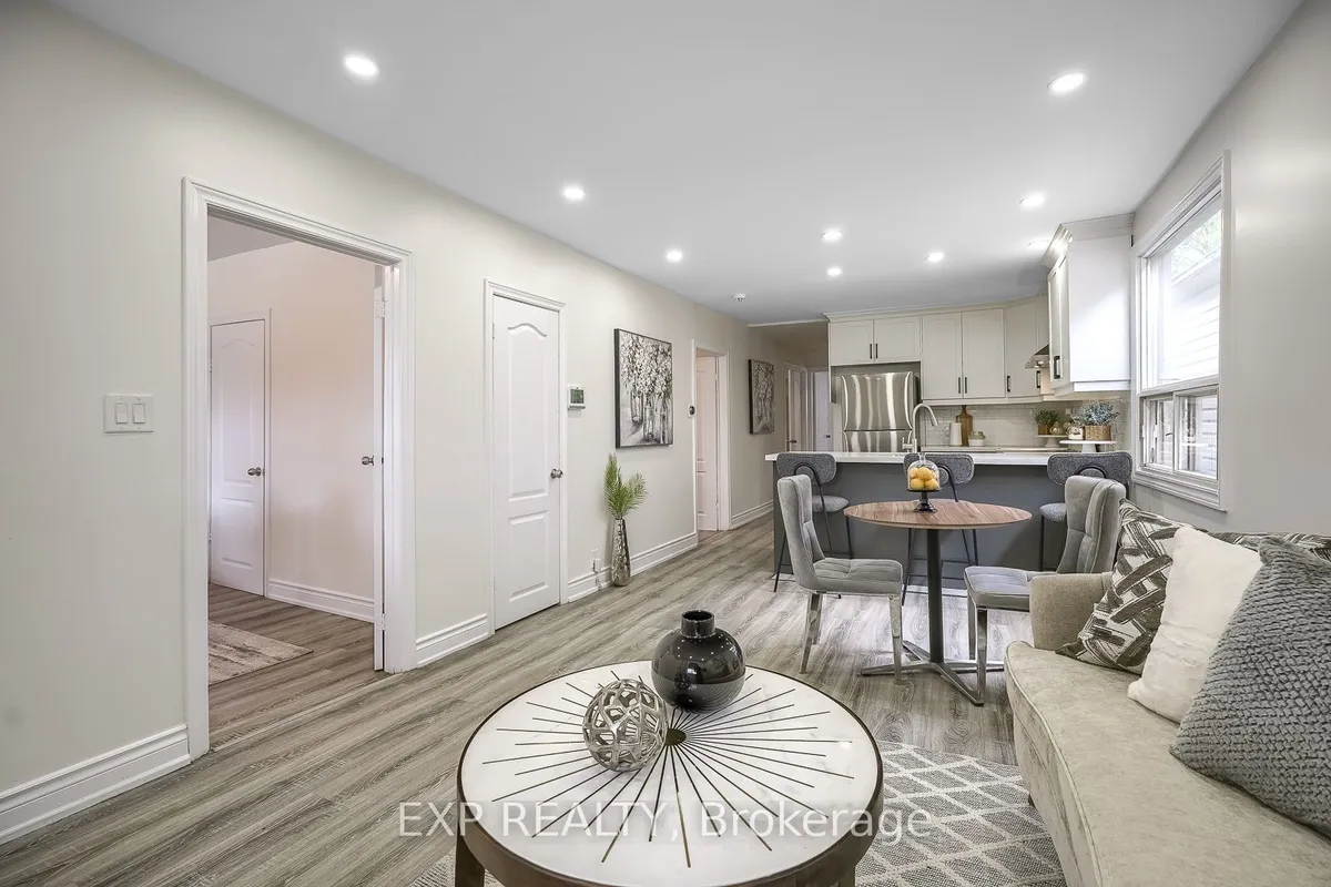 230 McAnulty Boulevard, ON L8H 3J1