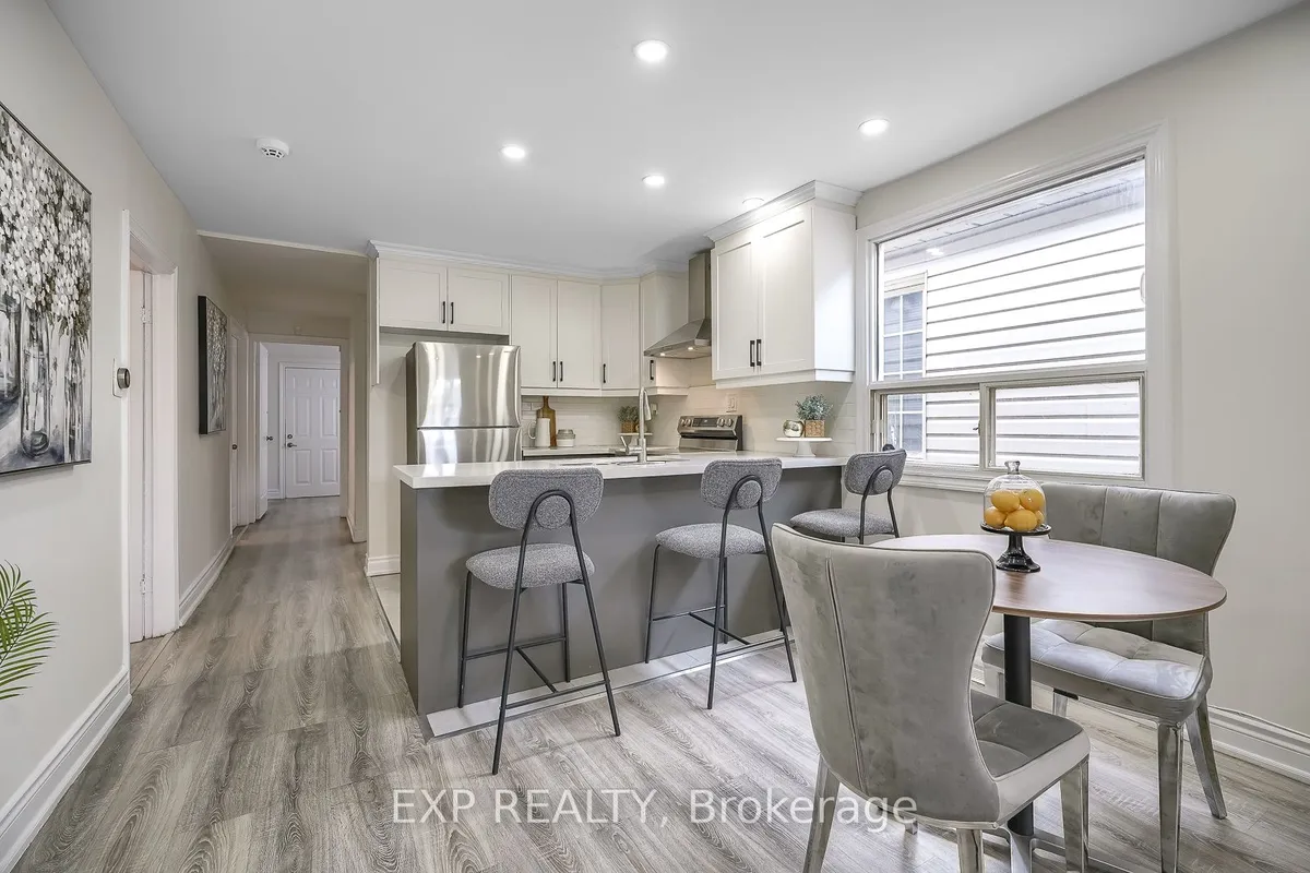 230 McAnulty Boulevard, ON L8H 3J1