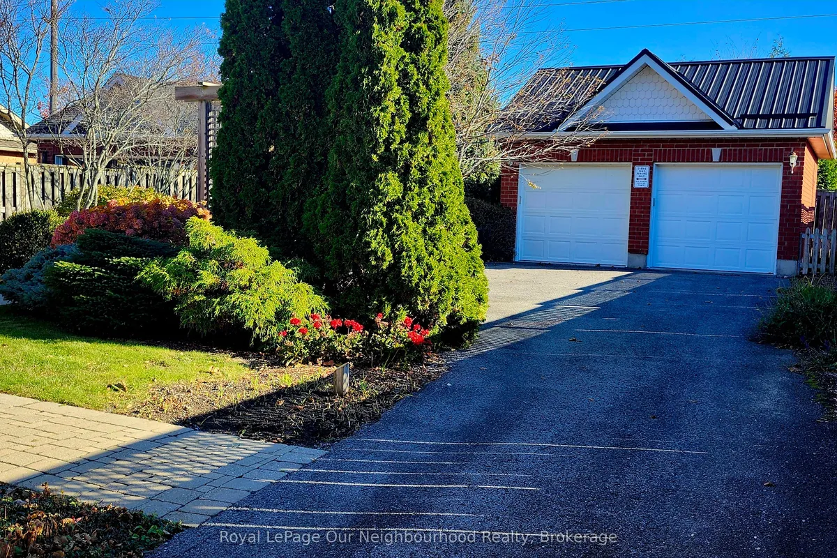 764 Prince Of Wales Drive, ON K0A 5X8