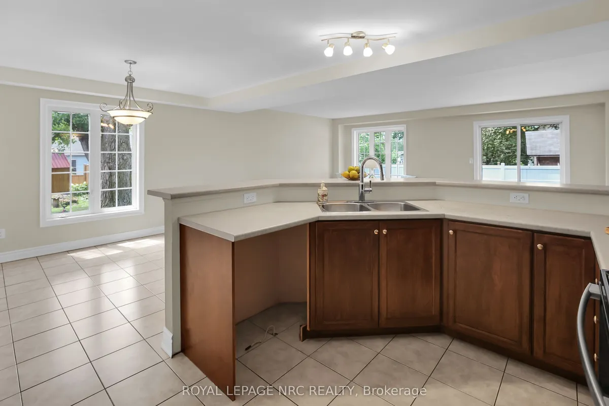 56 Queens Circle, ON L0S 1B0