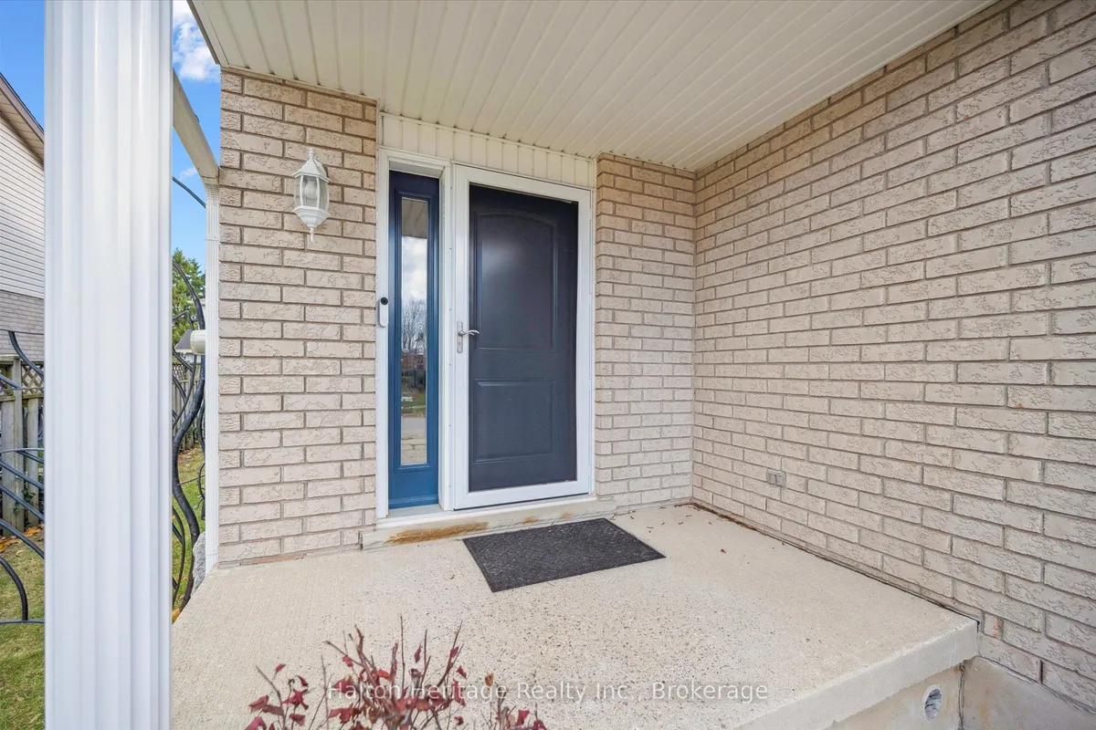 14 Lisbon Pines Drive, ON N1R 7Z8