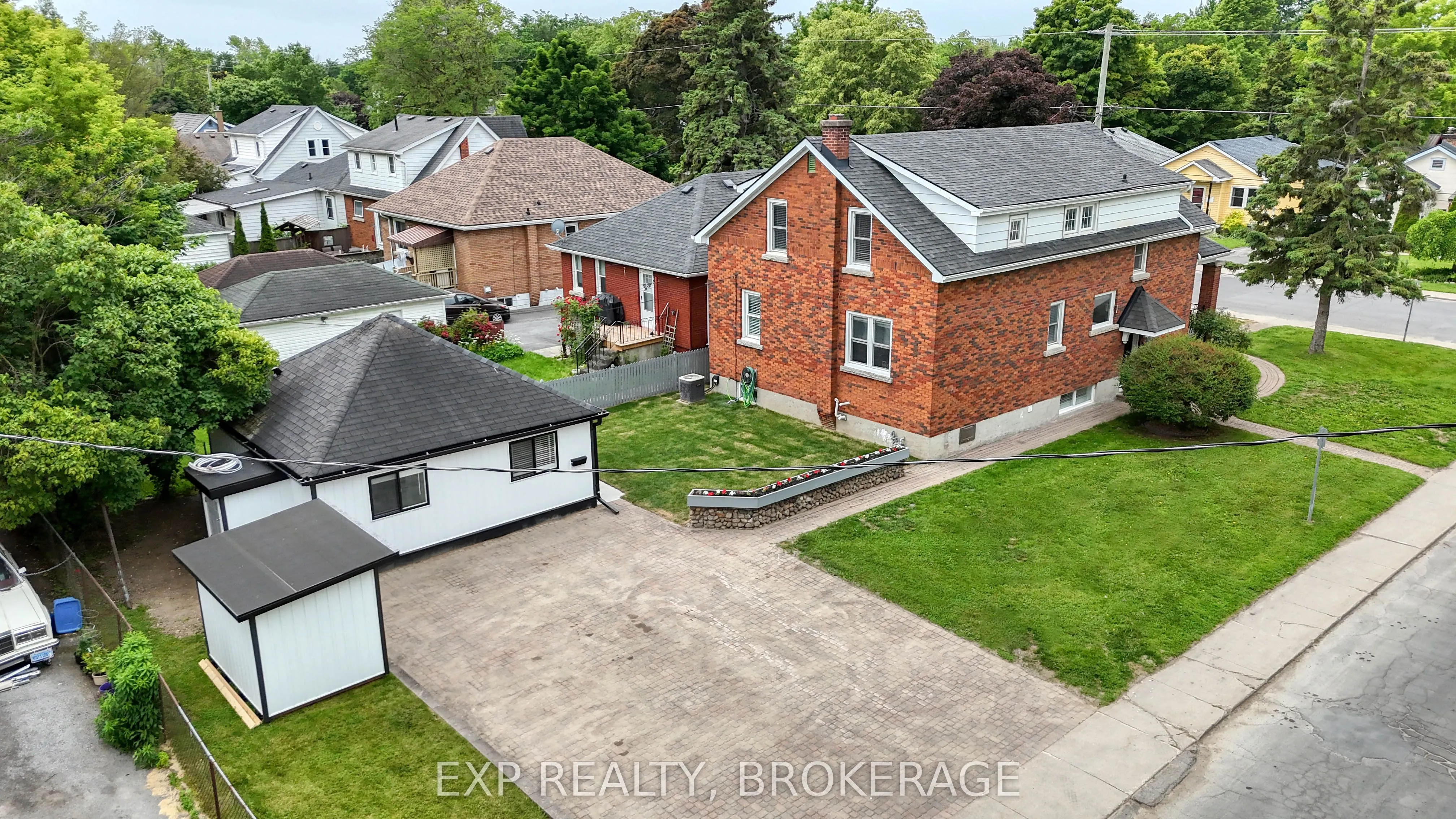 493 COLLEGE Street, ON K7L 4M8