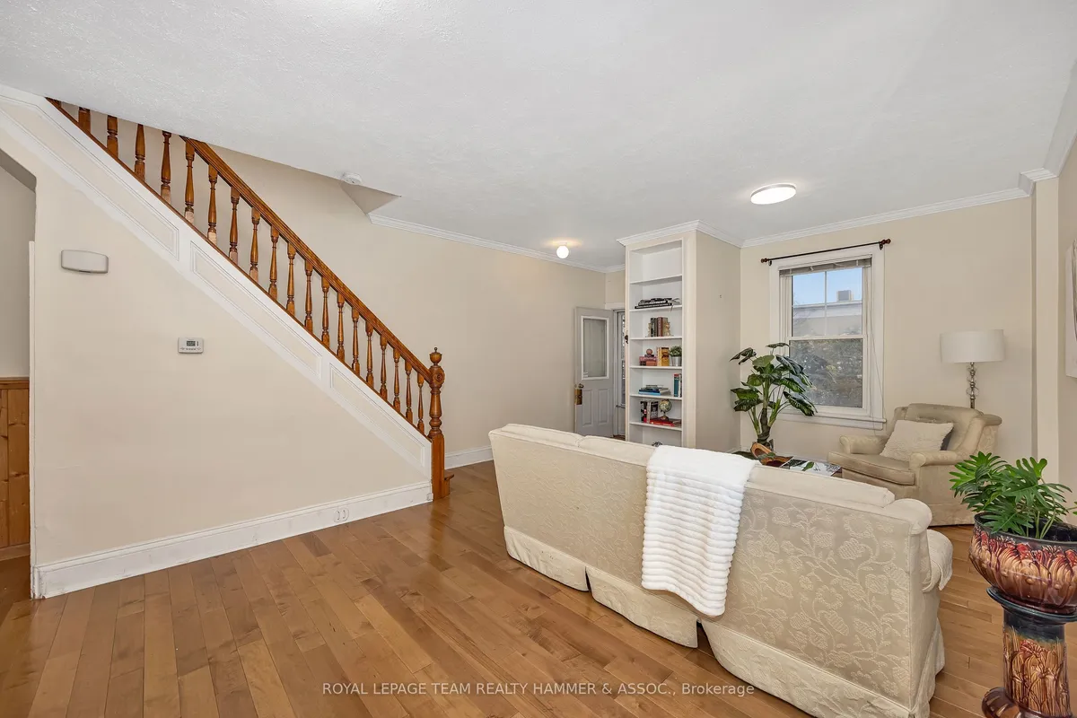 681 1/2 Cooper Street, ON K1R 5J3