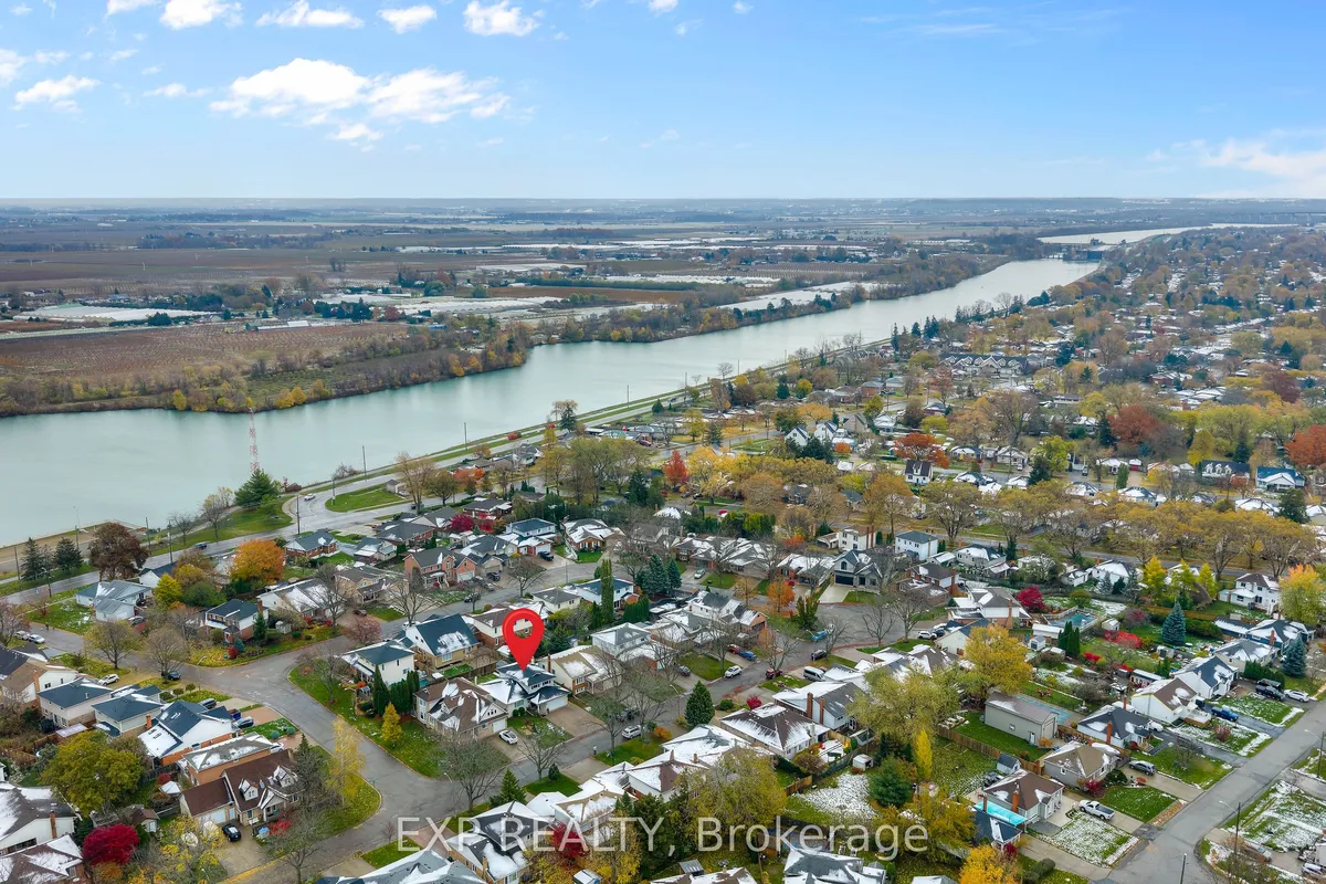 20 Carluccio Crescent, ON L2M 7V5